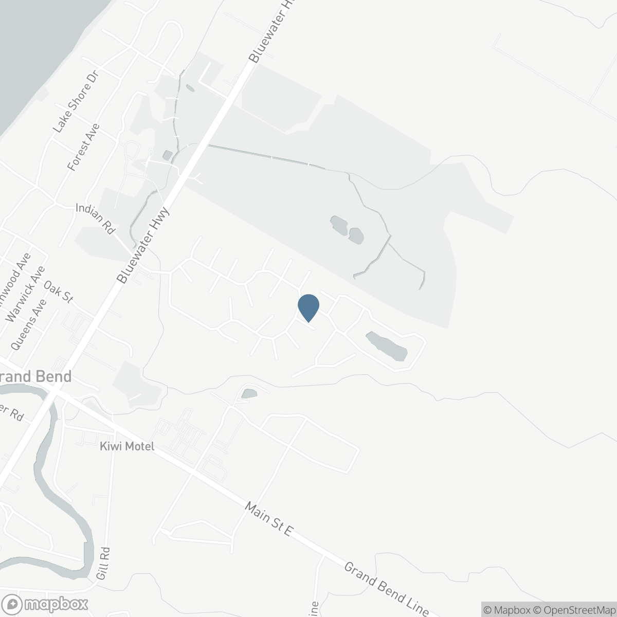 100 SHANNON BOULEVARD, Grand Bend, Ontario N0M 1T0